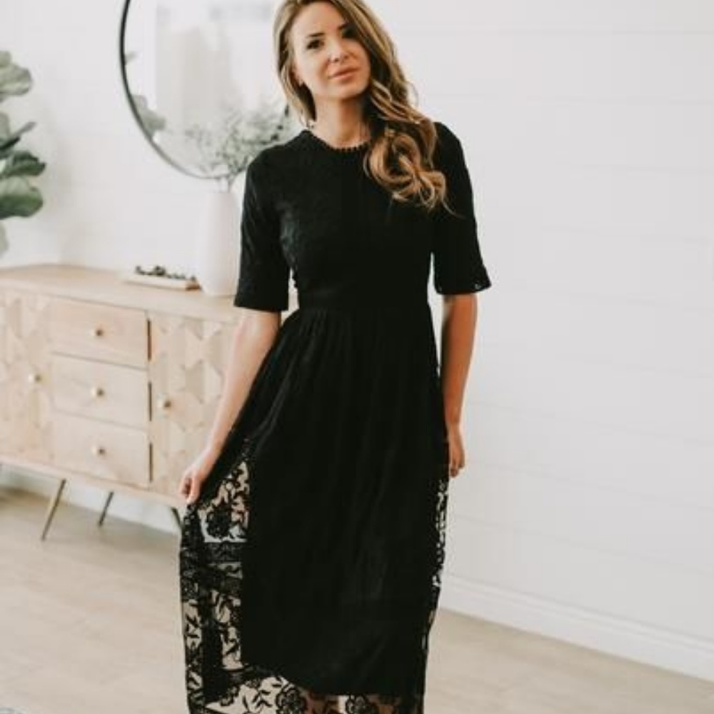 The Sierra Lace Dress in Black - Picture 2 of 2